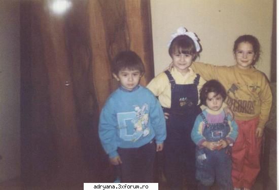 Poze de cand eram toti bebe :D - asta-i poza cea mai incriminatorie :)))) eu si - Welcome-Prezinta-te